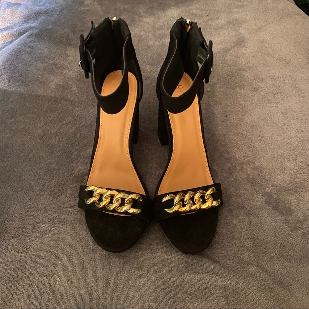 Open toe black heels size 8 1/2